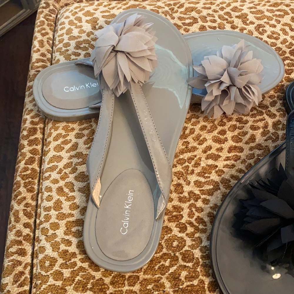 EUC Calvin Klein plastic floral sandals 2 pairs - Picture 2 of 8